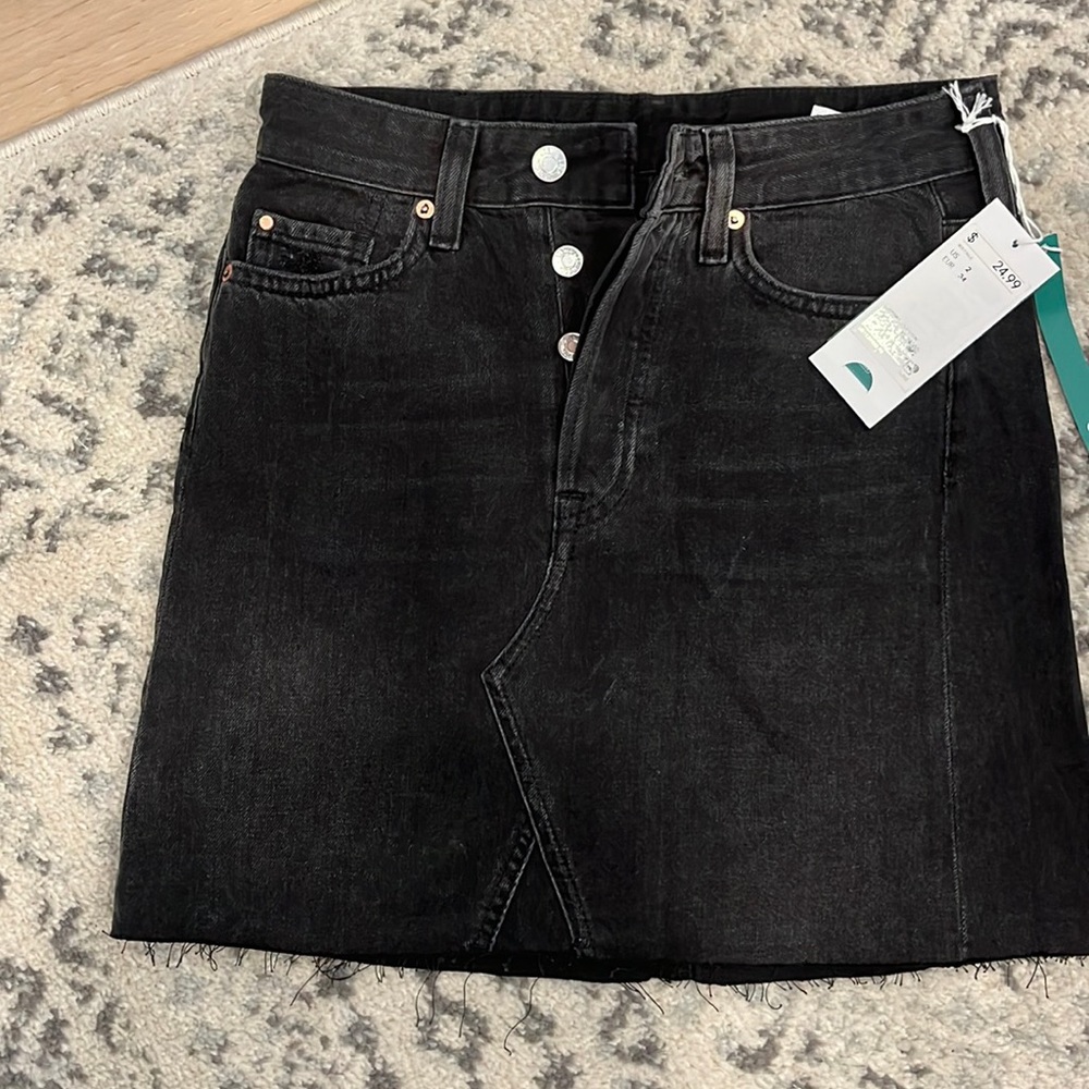 NWT H&M black denim skirt
